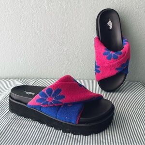 Rocket Dog | Breeze Hot Pink Slide Sandal Groovy Floral Terrycloth